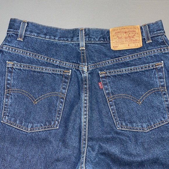 Vintage Levi’s 550 Denim Jeans - Picture 5 of 11